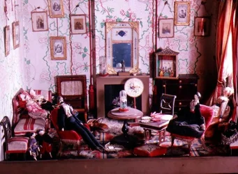 Salon aus einem viktorianischen Puppenhaus